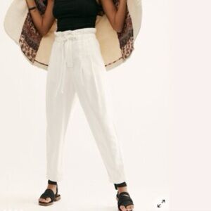 FREE PEOPLE Margate Pleated Paperbag Trouser Pant White Cream High Waist Sz S
